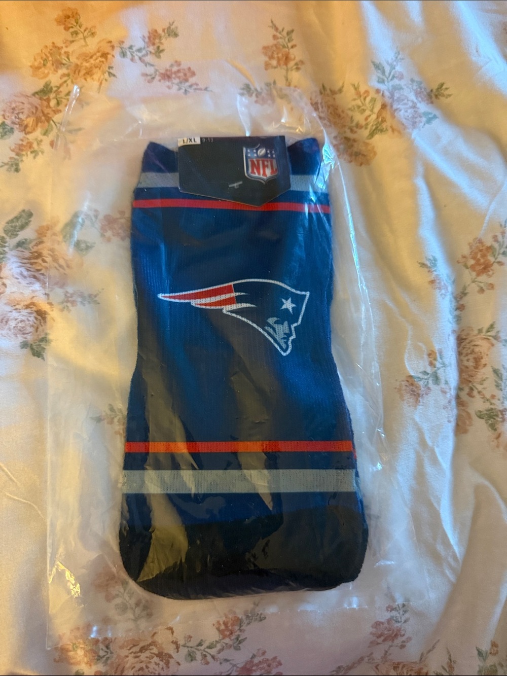 NFL New England Patriots Navy Blue Crew Socks with Team Logo